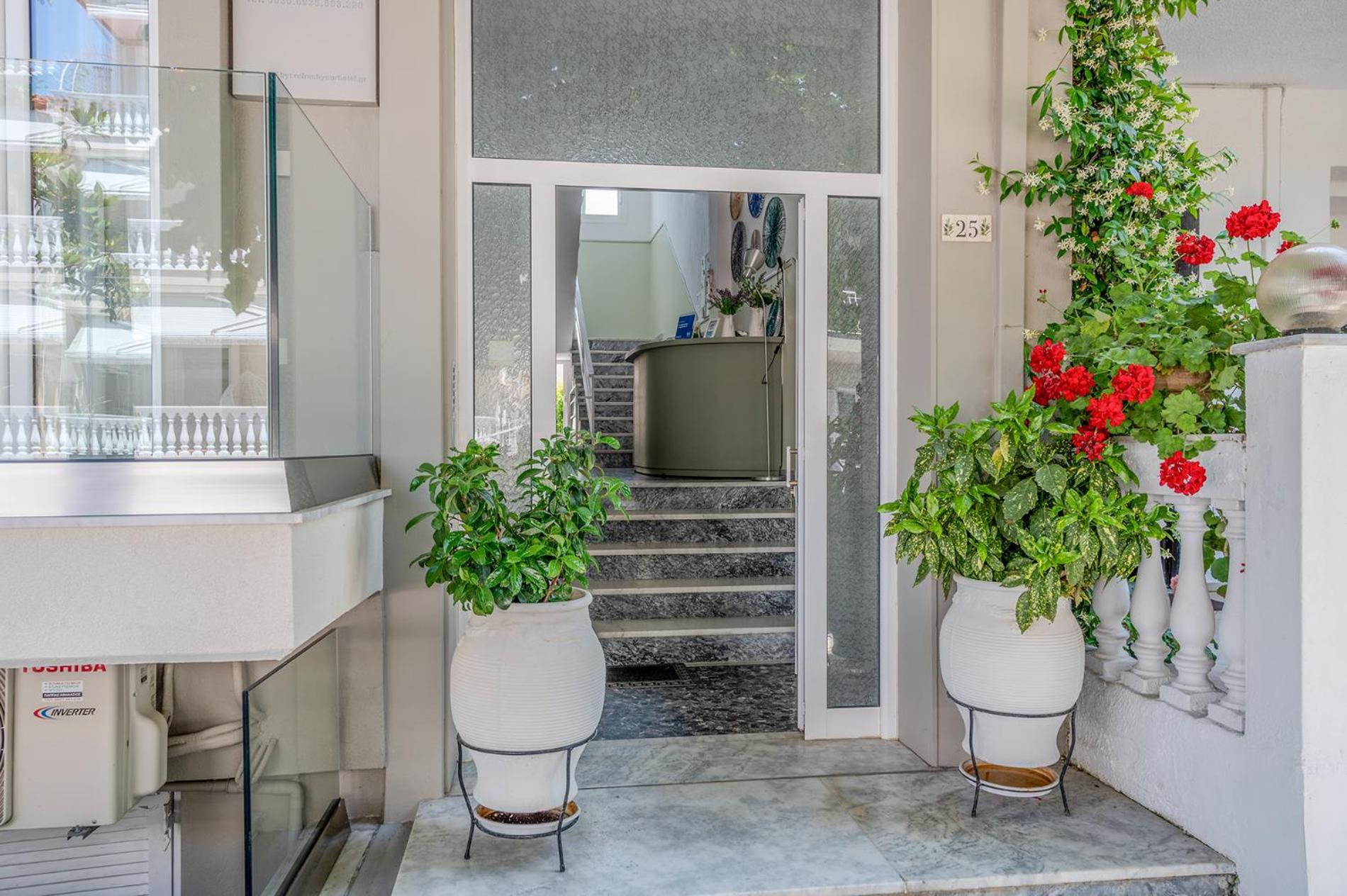 Evangelia Rooms & Apartments - A Asprovalta Exterior photo